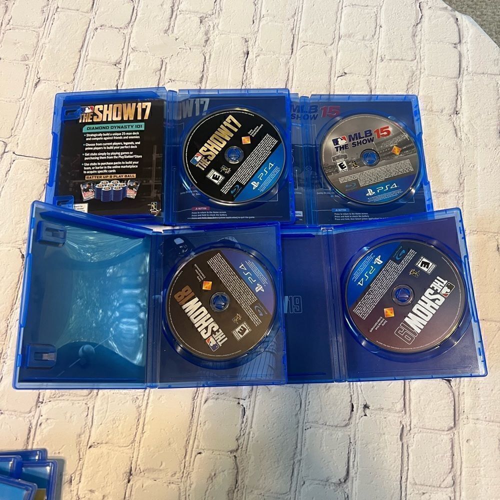 PS4 MLB Games Bundle - Picture 7 of 7